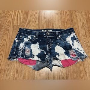 🔥Juniors Denim Bleached Distressed Shorts size 7-Super cute!!!🔥